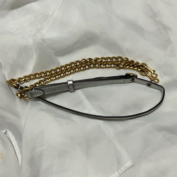 Coach Quilted Camera Bag - Picture 10 of 12